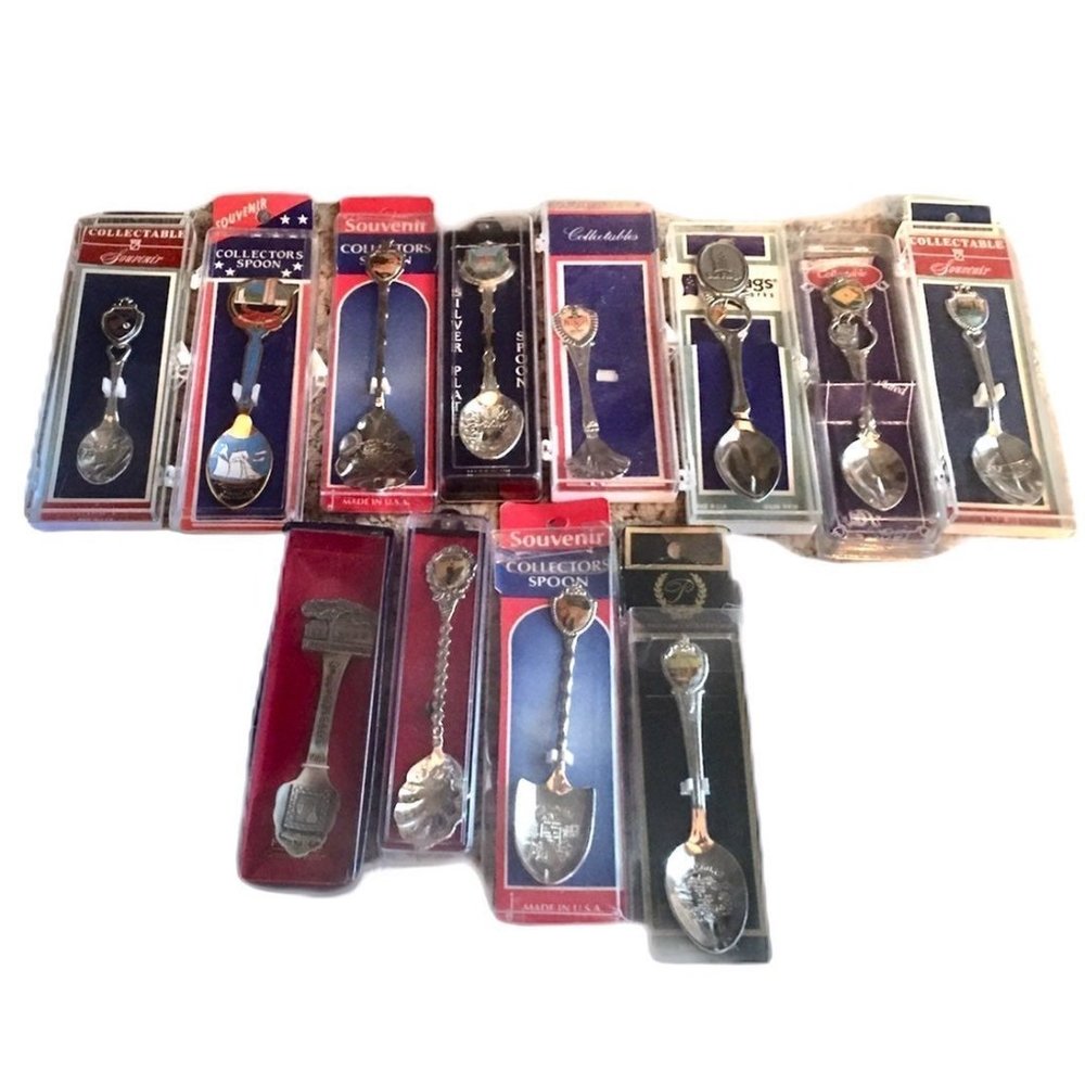 Spoons-LOT of 12 collectibles